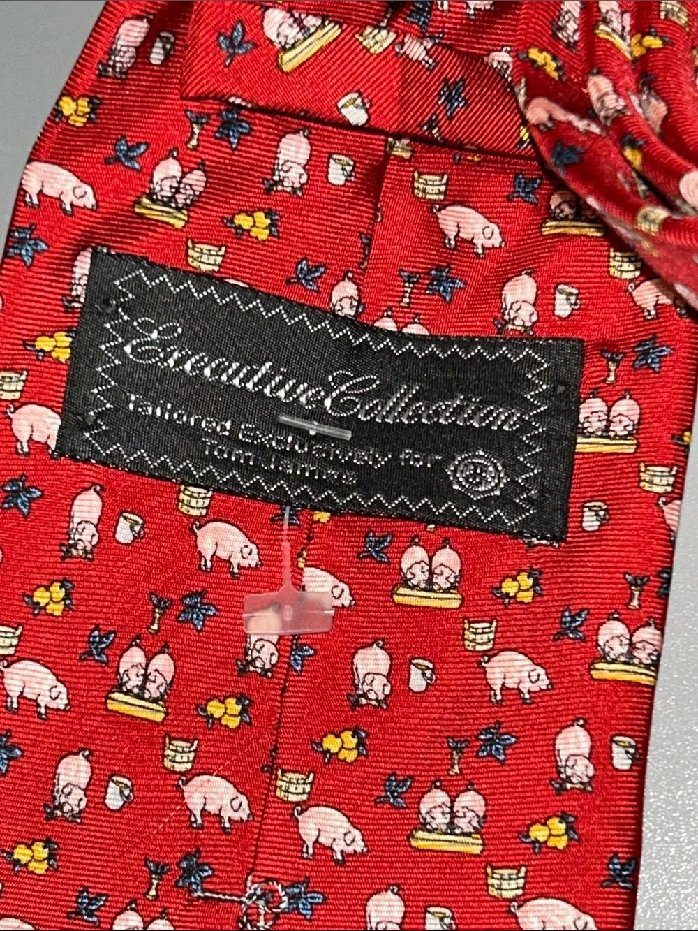Tom James Executive Collection Red Novelty Pig Print Silk Tie